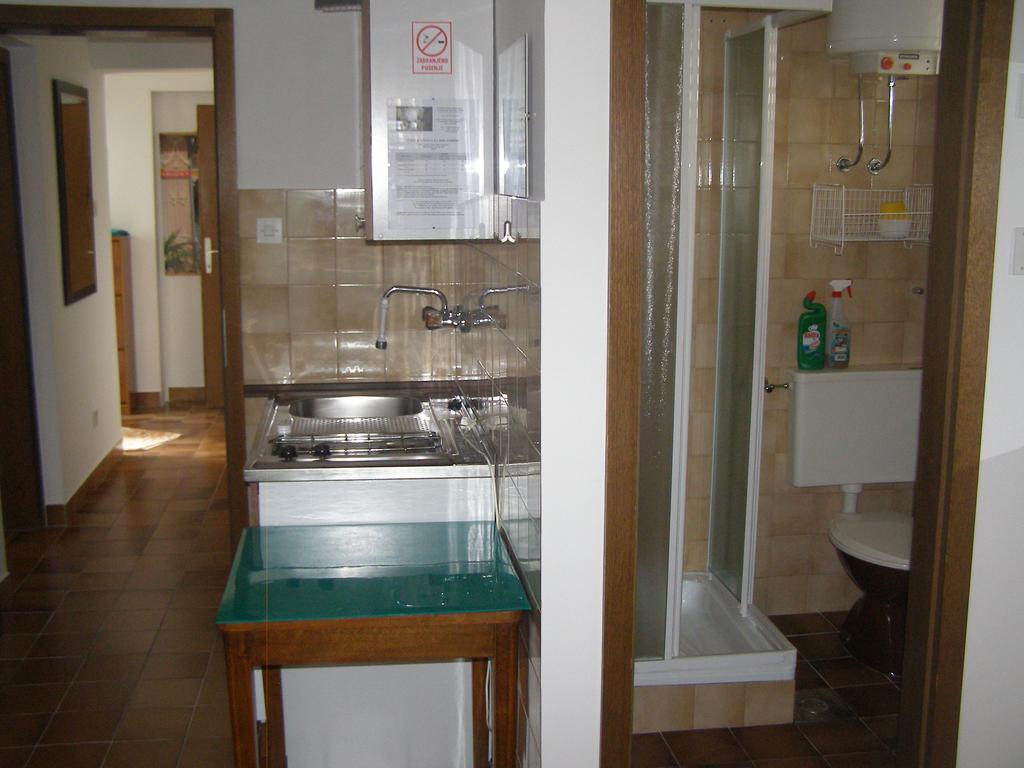 Apartments Dunoti Krk Town Rom bilde
