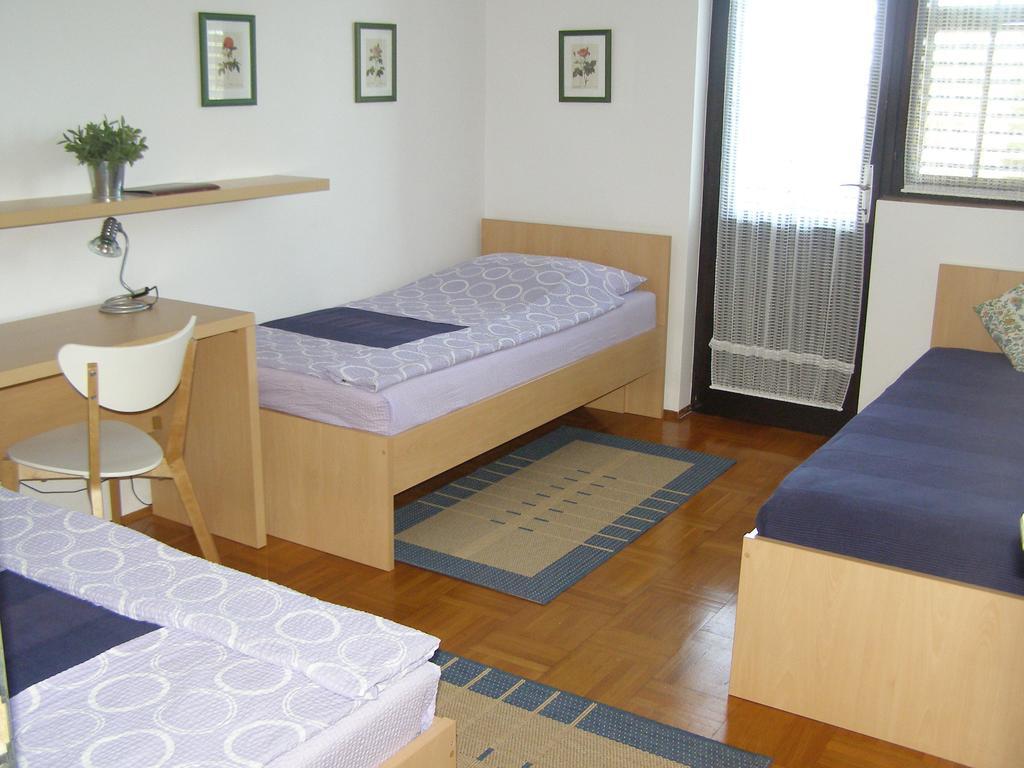 Apartments Dunoti Krk Town Rom bilde